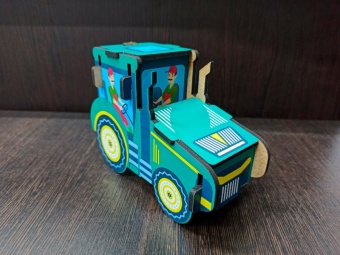 Деревянный пазл «Трактор» - простой 3D пазл, подходящий для детей от трех лет. Этот набор помогает д